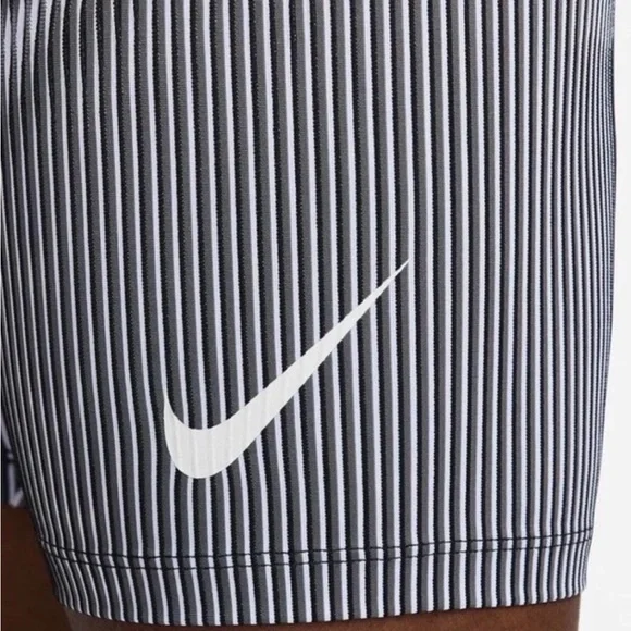 Nike AeroSwift Dri-FIT ADV 1/2-Length Running Tights Men's Size XL FN3369-013